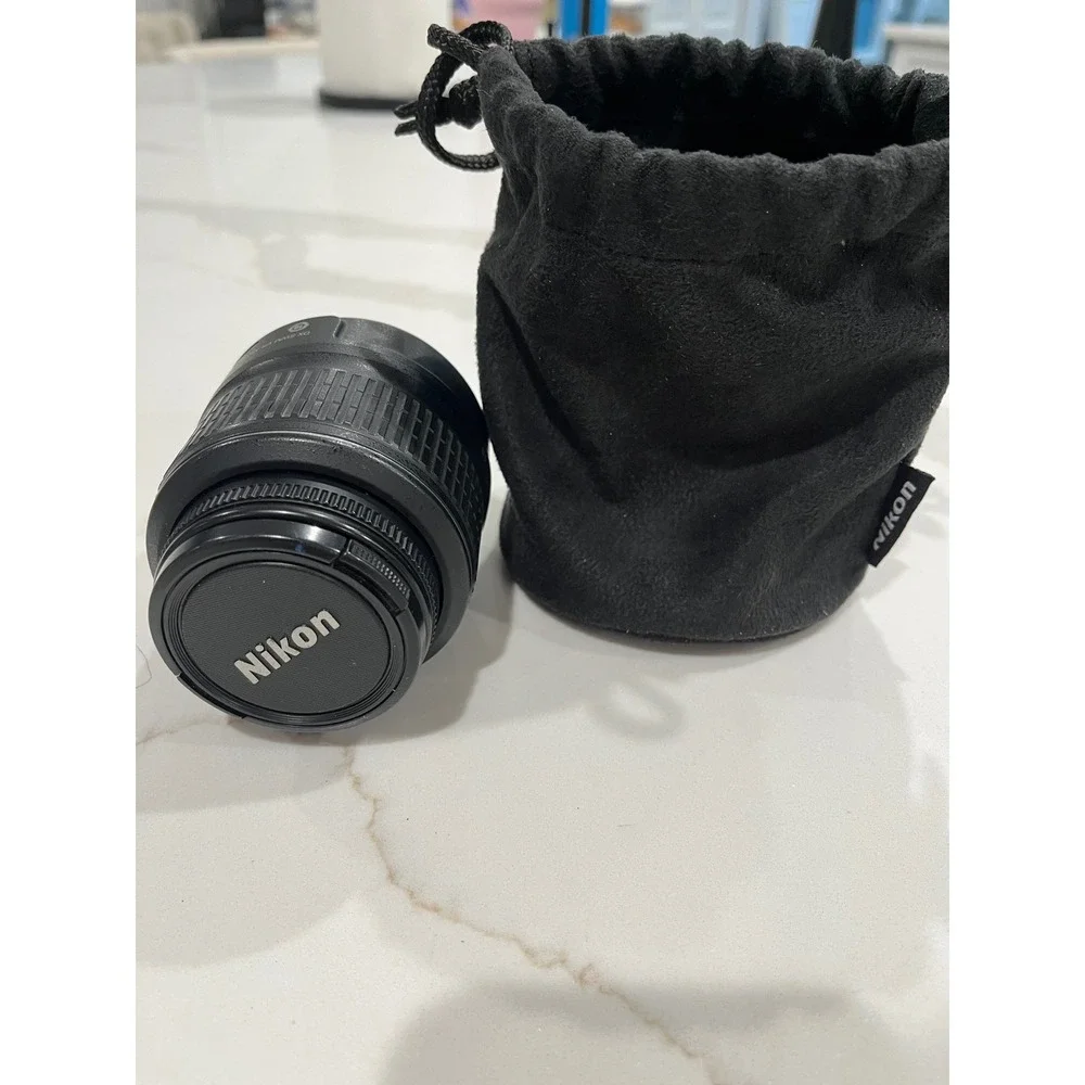 Nikon AF-S DX Nikkor 18-55mm f/3.5-5.6G VR Lens Watson Charger & Battery‎ Bundle